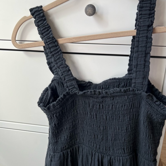 Never worn GAP black midi Sleeveless smocked Dress medium - Picture 9 of 10